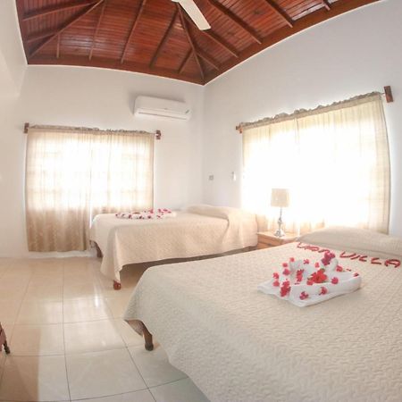 Van Villa Guesthouse Negril Exterior photo